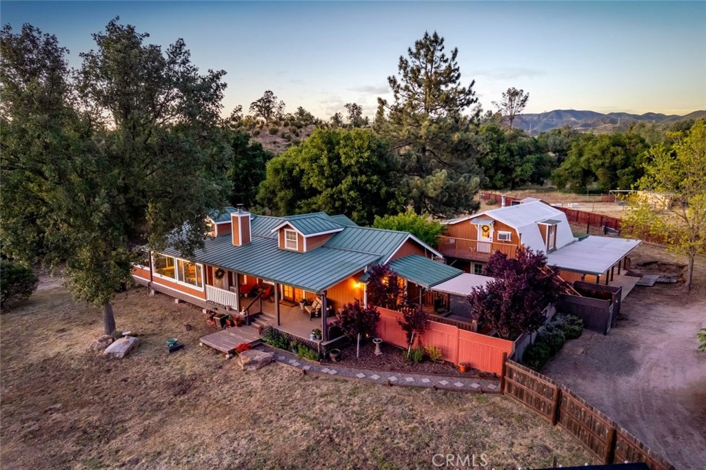 1350 Parkhill