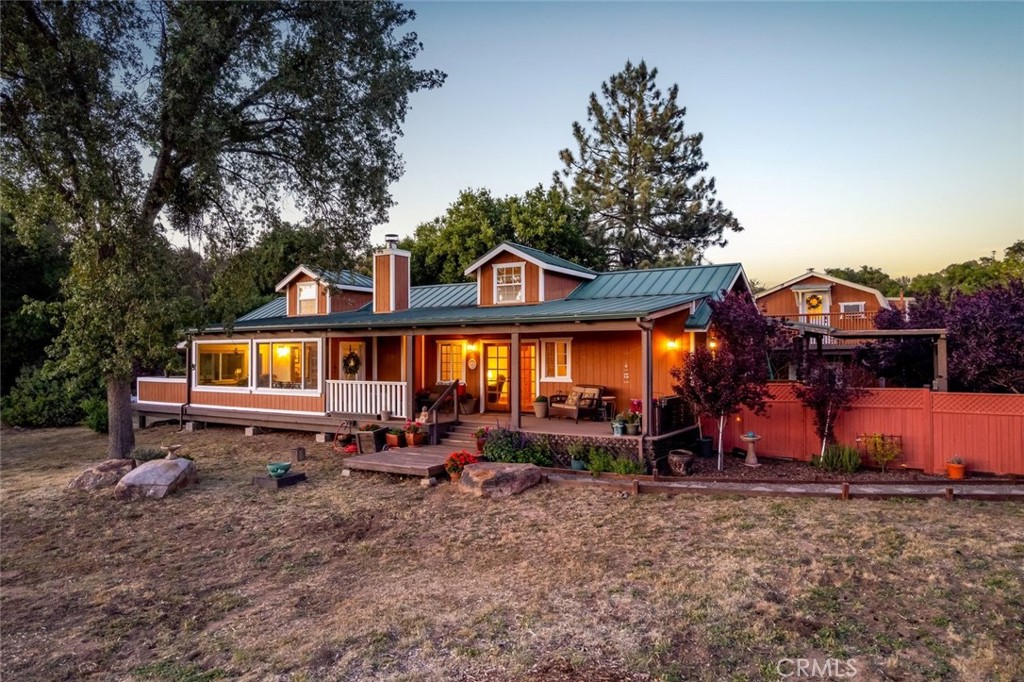 1350 Parkhill