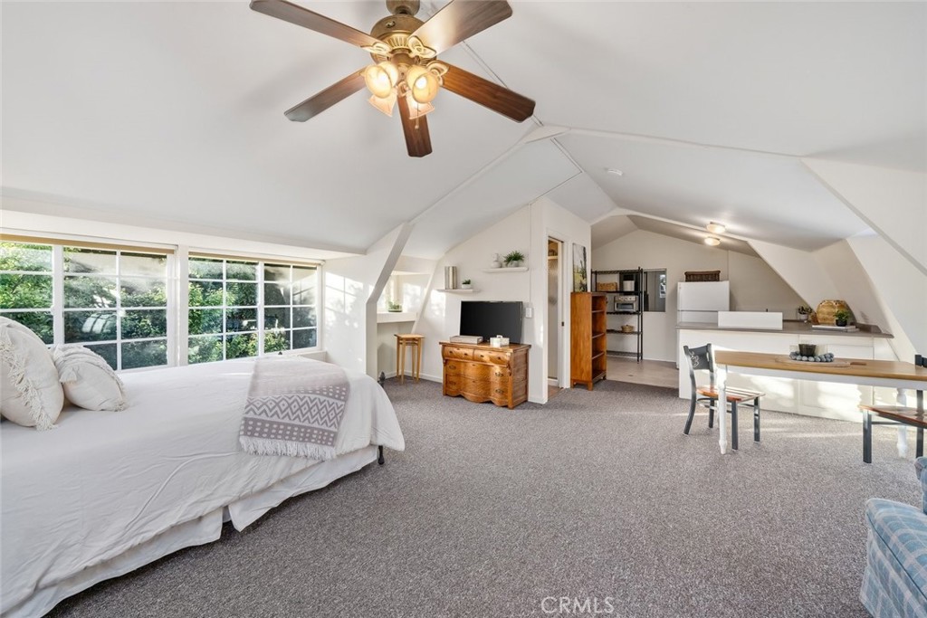 1350 Parkhill