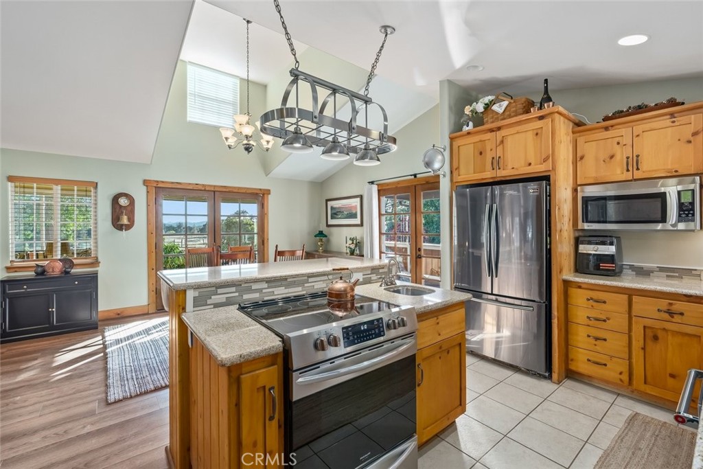 1350 Parkhill