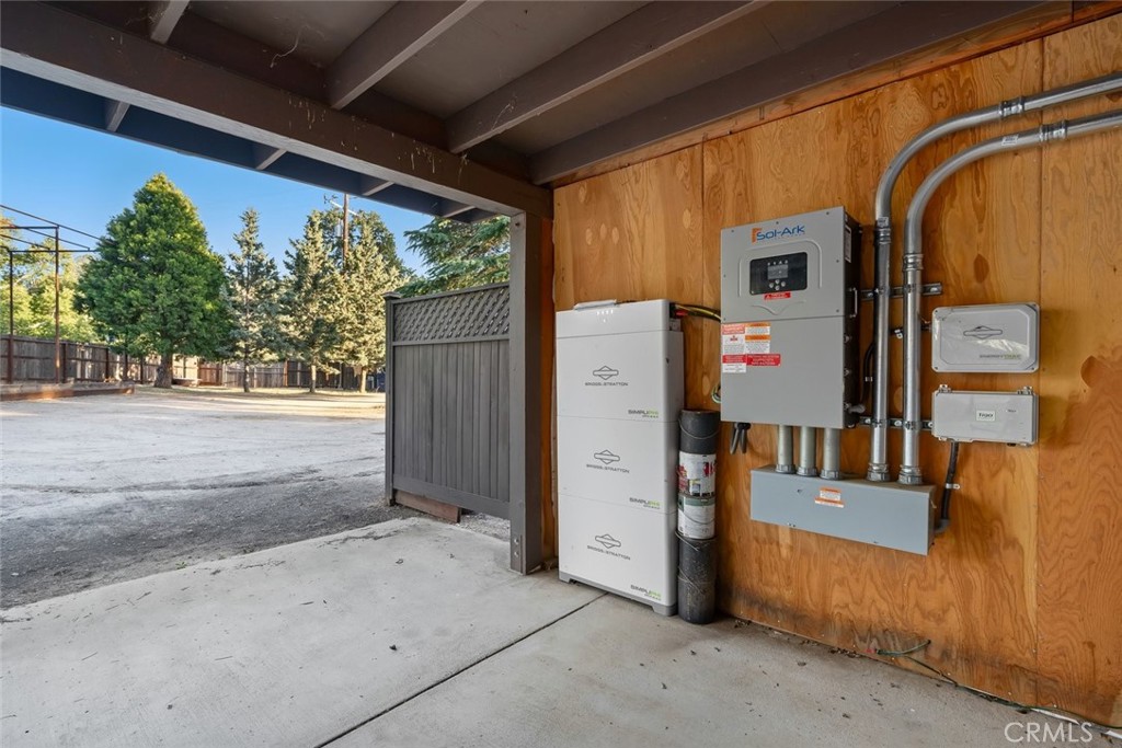 1350 Parkhill