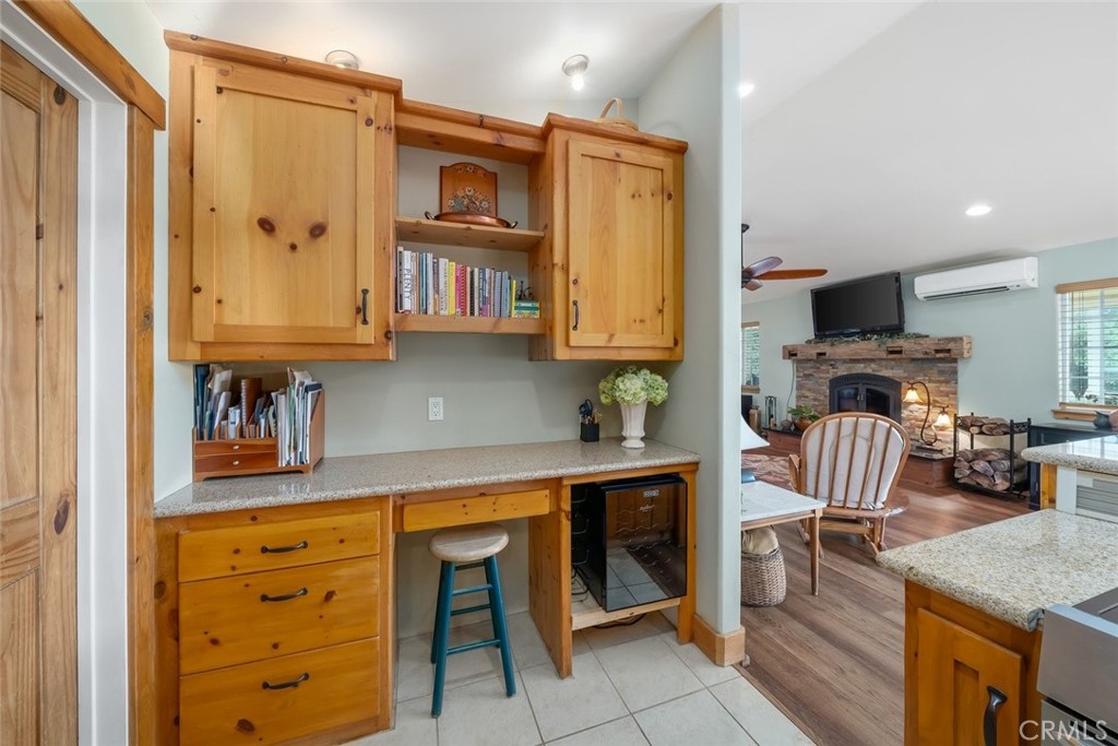 1350 Parkhill