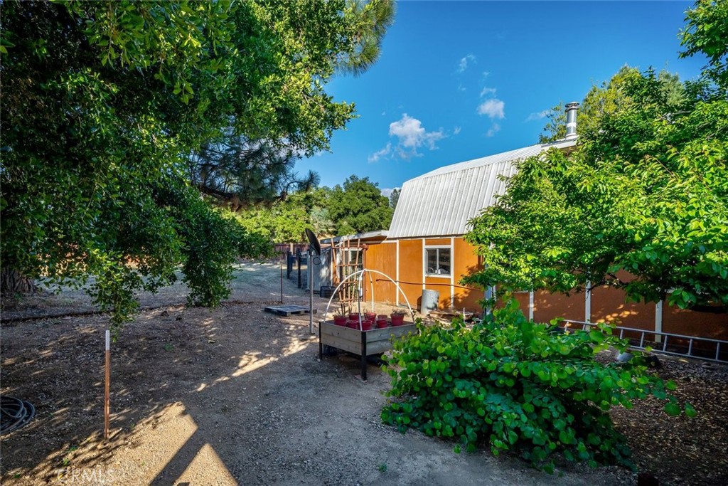 1350 Parkhill