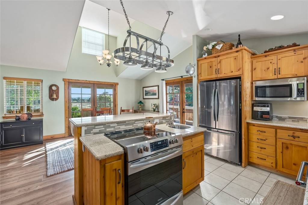 1350 Parkhill