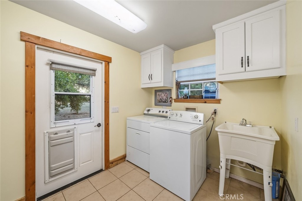 1350 Parkhill