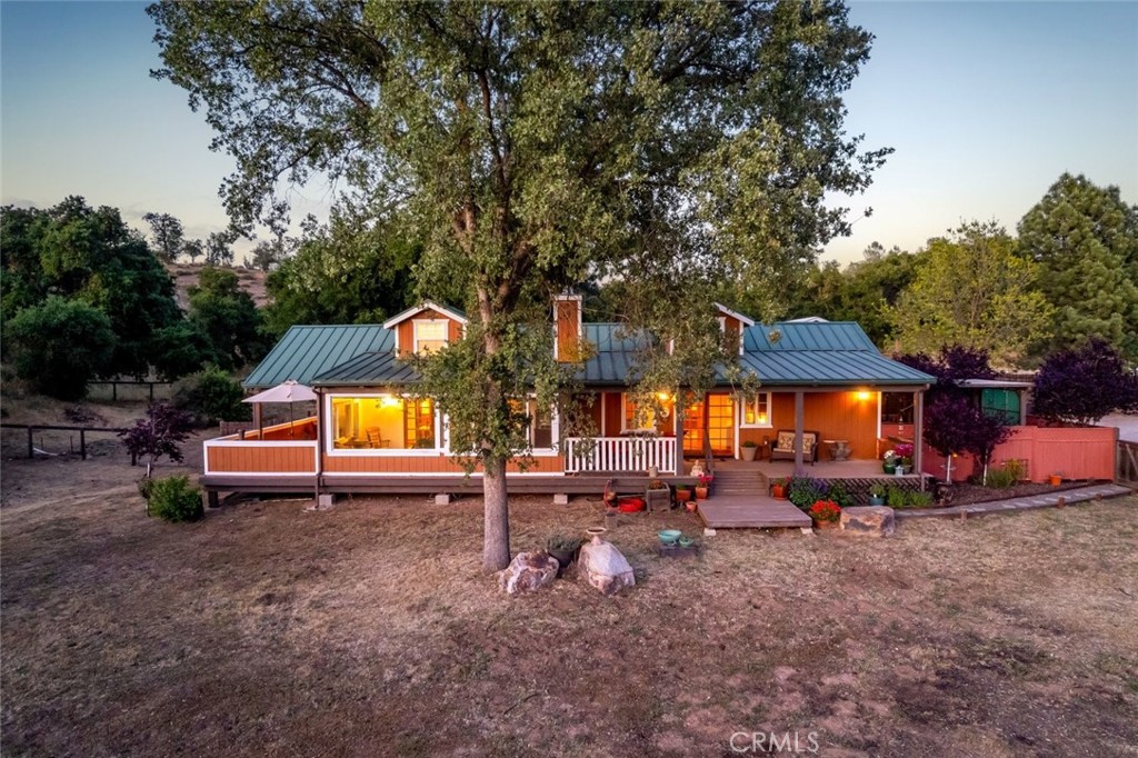 1350 Parkhill