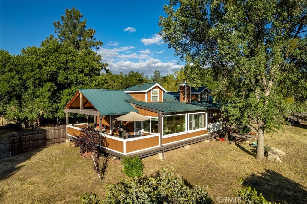 1350 Parkhill