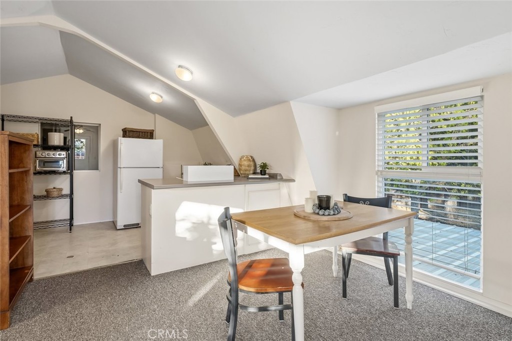1350 Parkhill