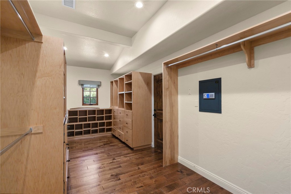 1661 Burnt Rock
