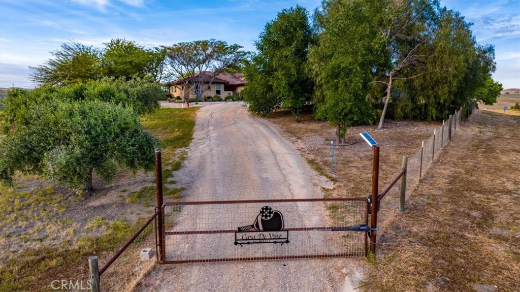 6130 Buckhorn Ridge
