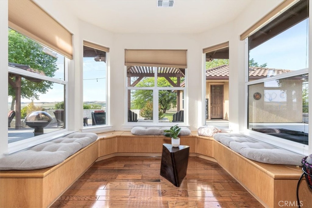 6130 Buckhorn Ridge
