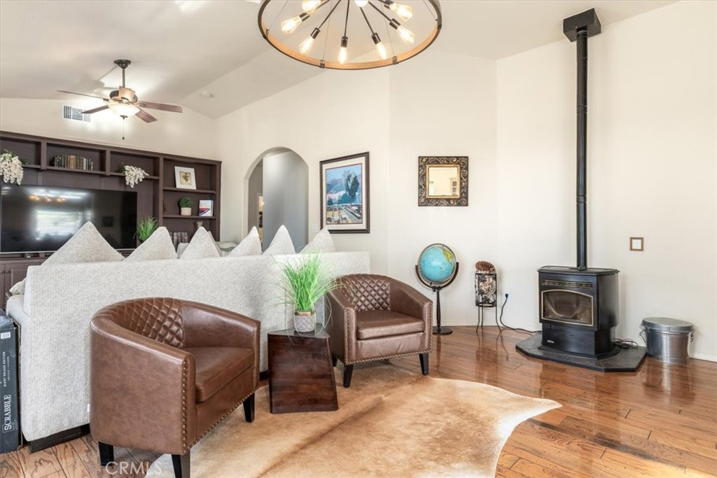 6130 Buckhorn Ridge
