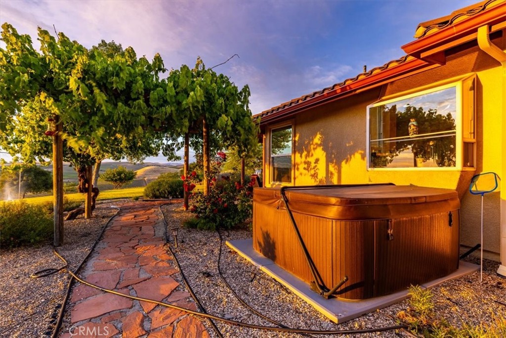6130 Buckhorn Ridge