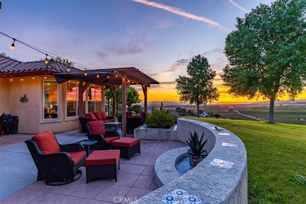 6130 Buckhorn Ridge