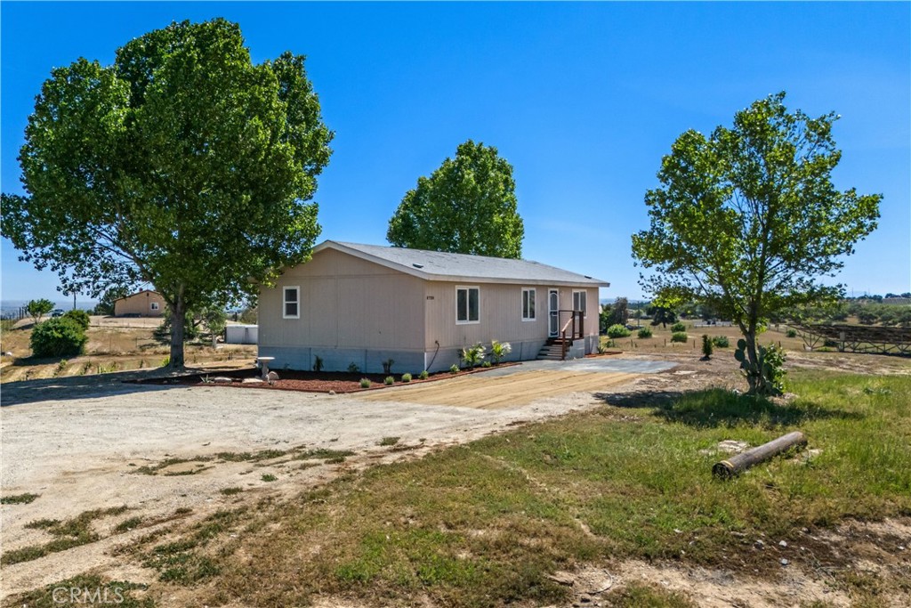 5720 Serrano