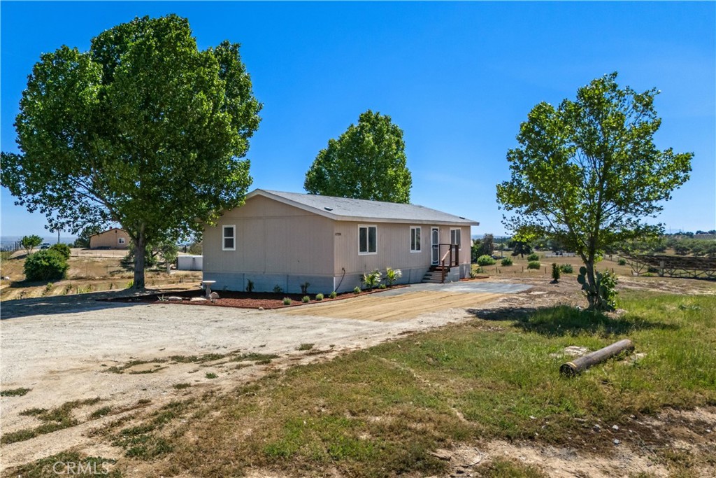 5720 Serrano