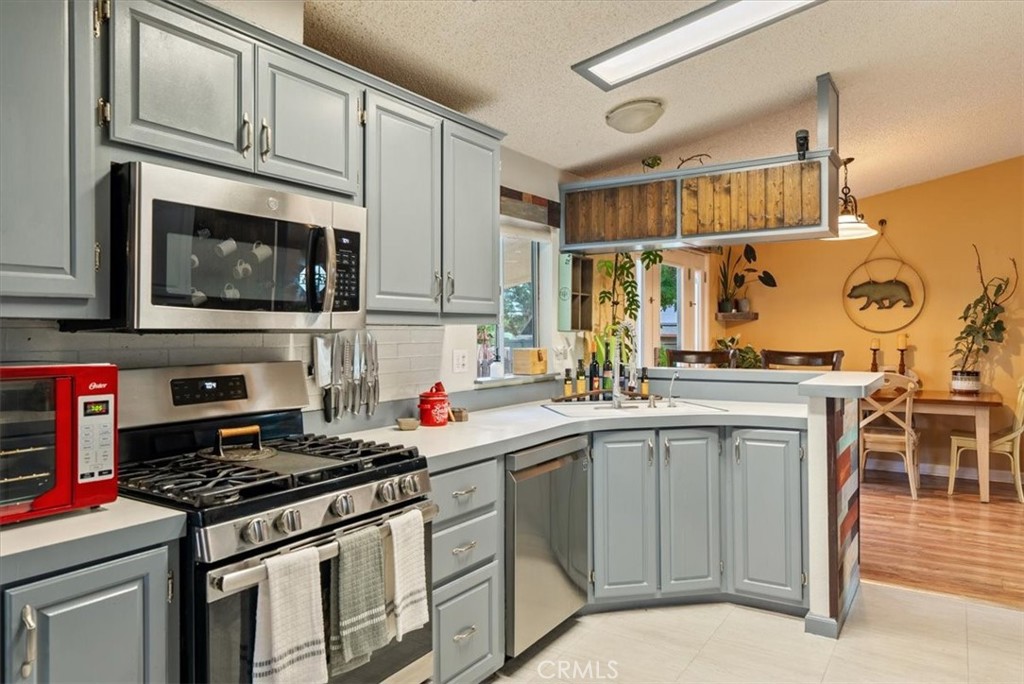 3775 E Highway 41