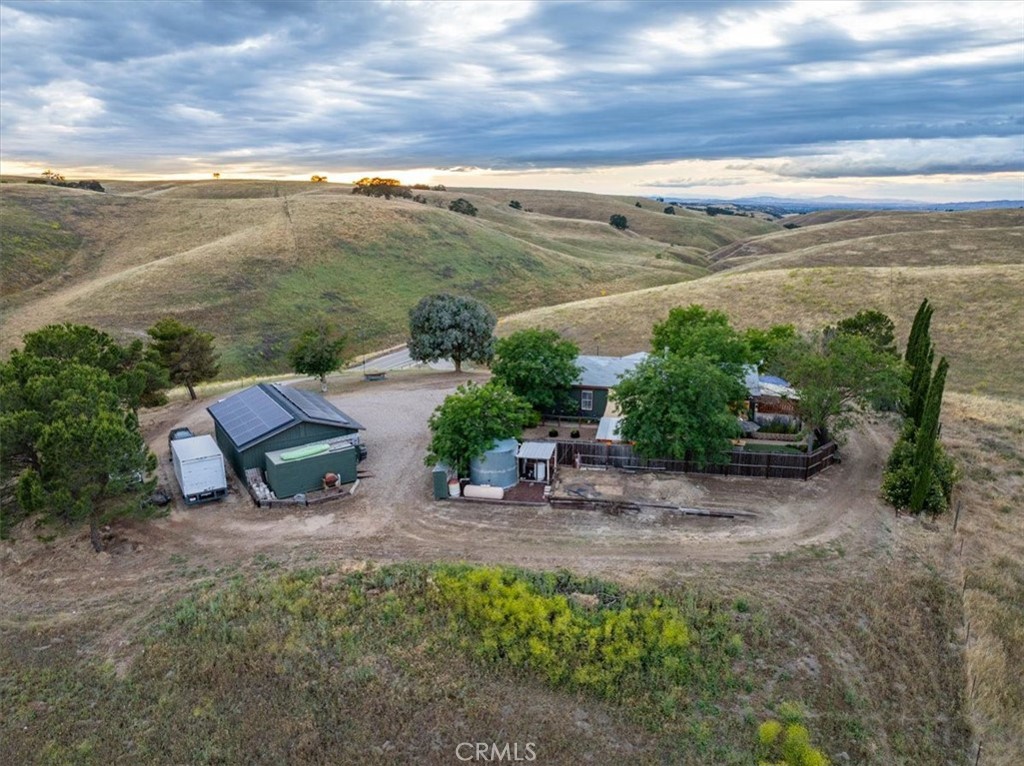 3775 E Highway 41