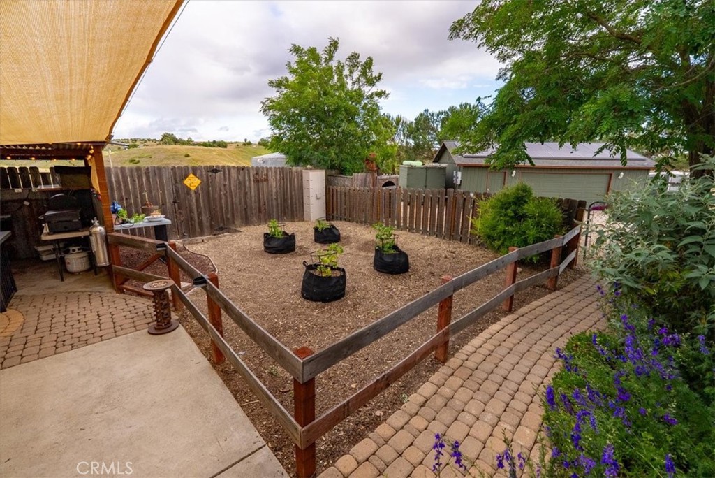 3775 E Highway 41