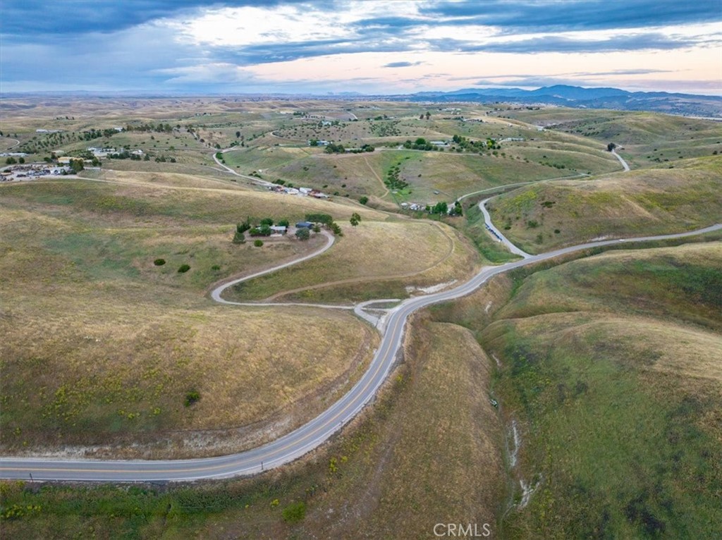 3775 E Highway 41