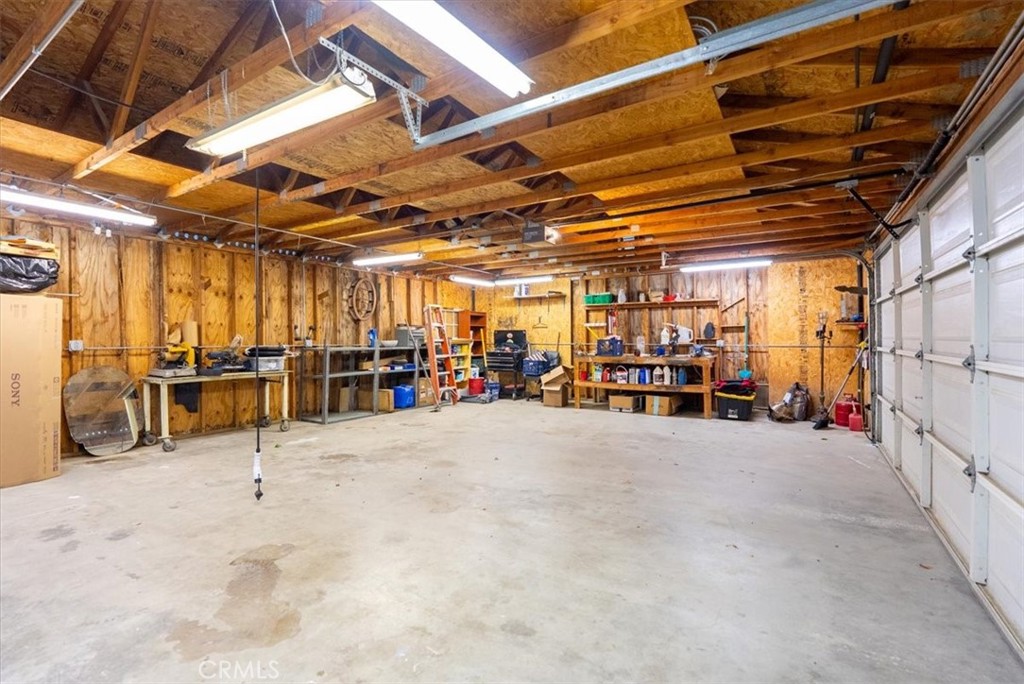 3775 E Highway 41