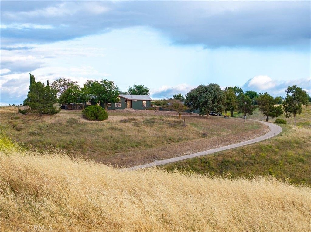 3775 E Highway 41