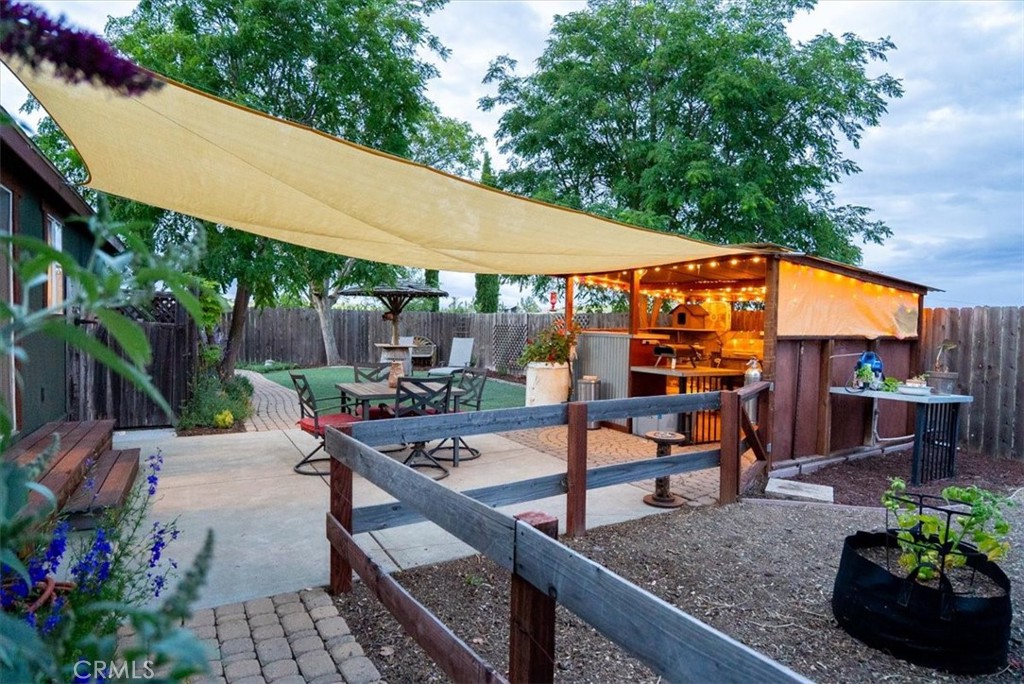 3775 E Highway 41