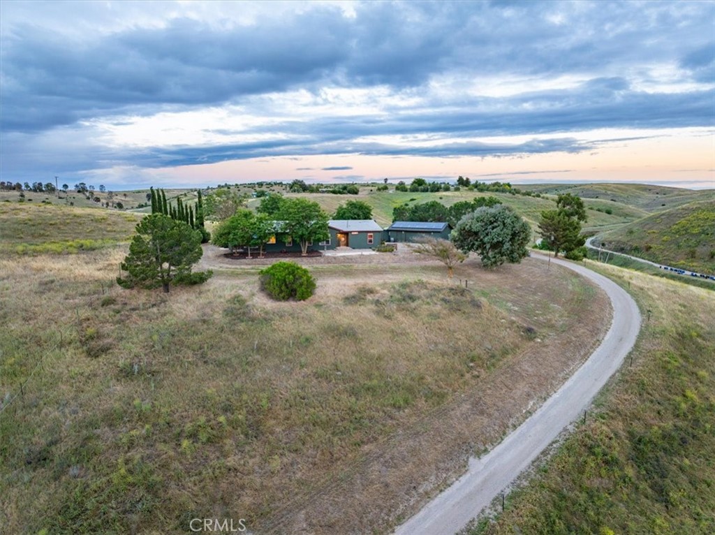 3775 E Highway 41