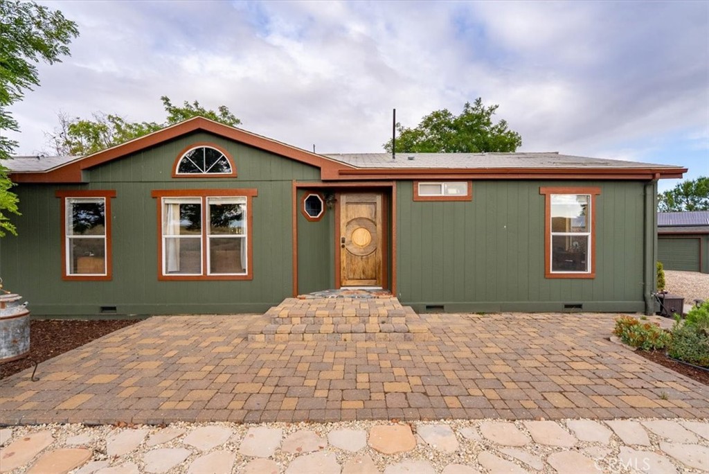 3775 E Highway 41