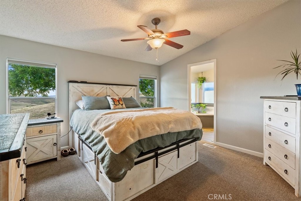 3775 E Highway 41