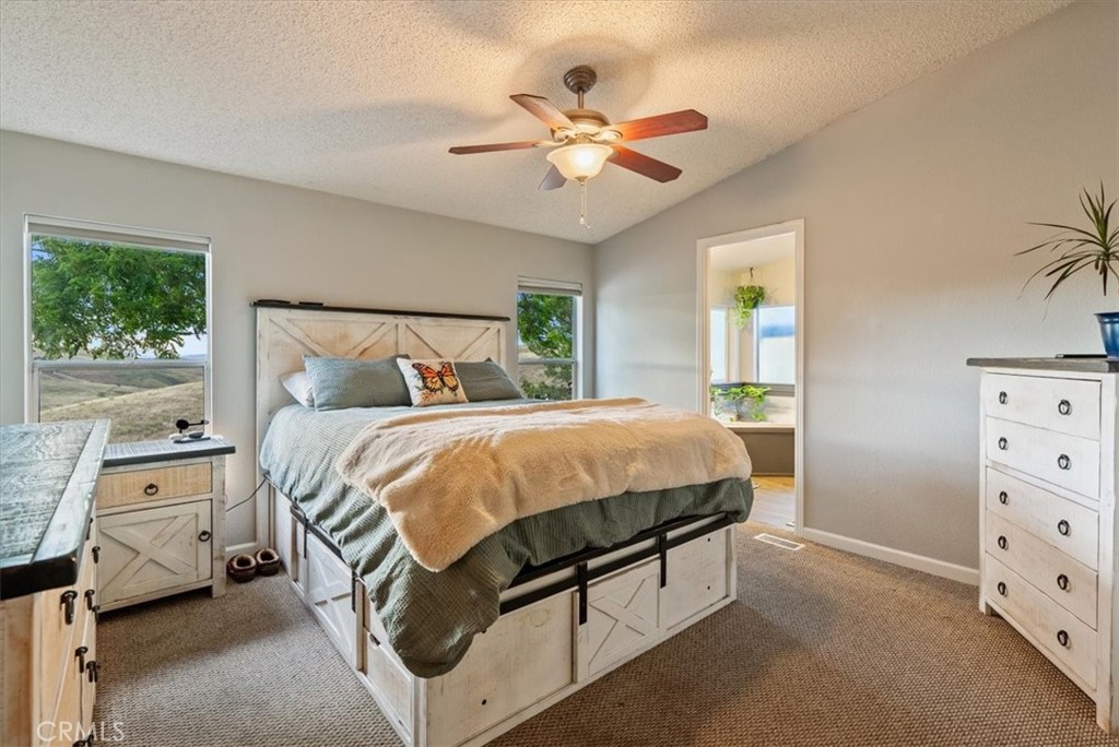3775 E Highway 41