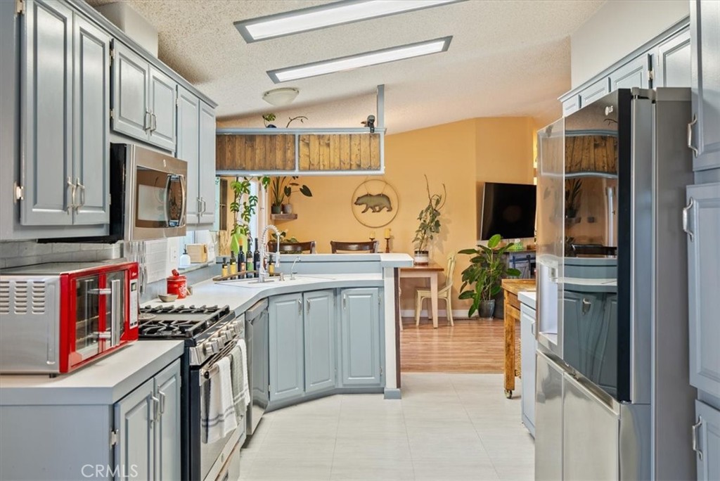 3775 E Highway 41