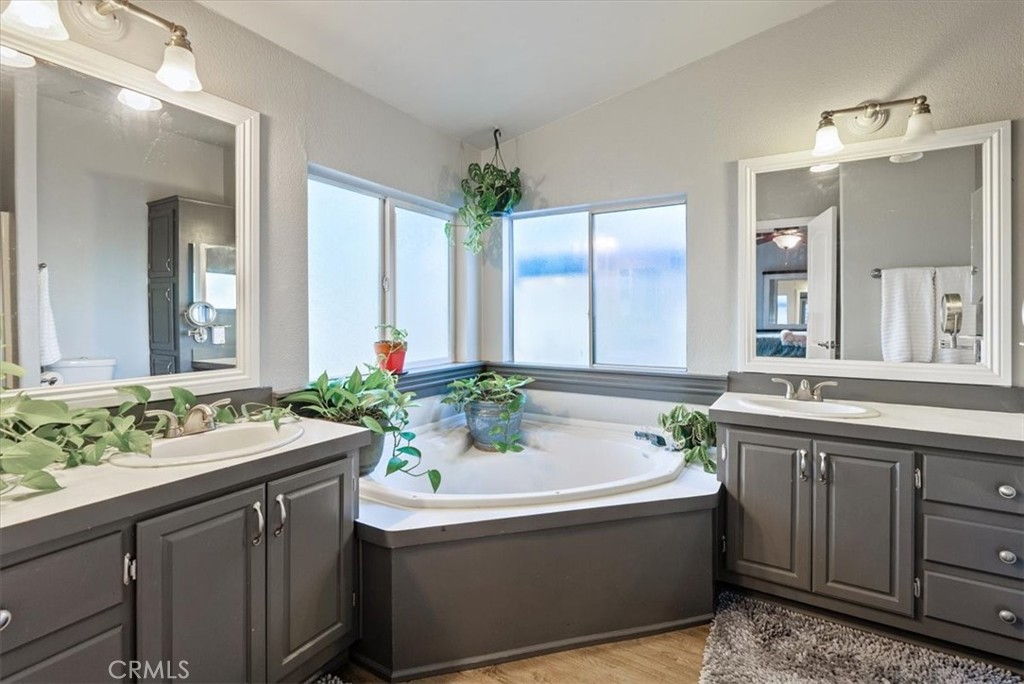 3775 E Highway 41