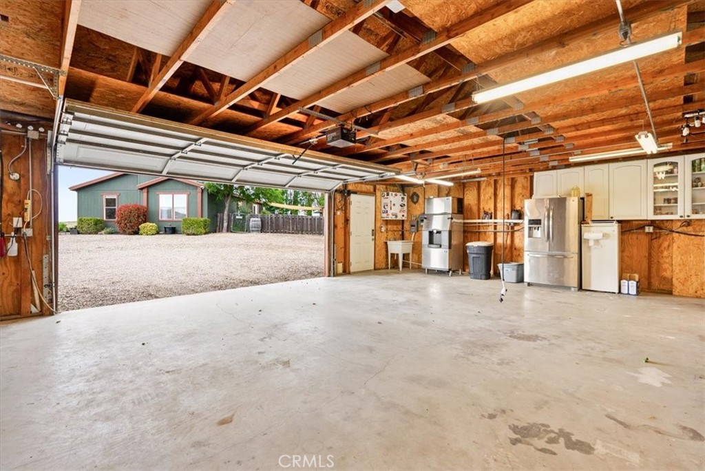 3775 E Highway 41