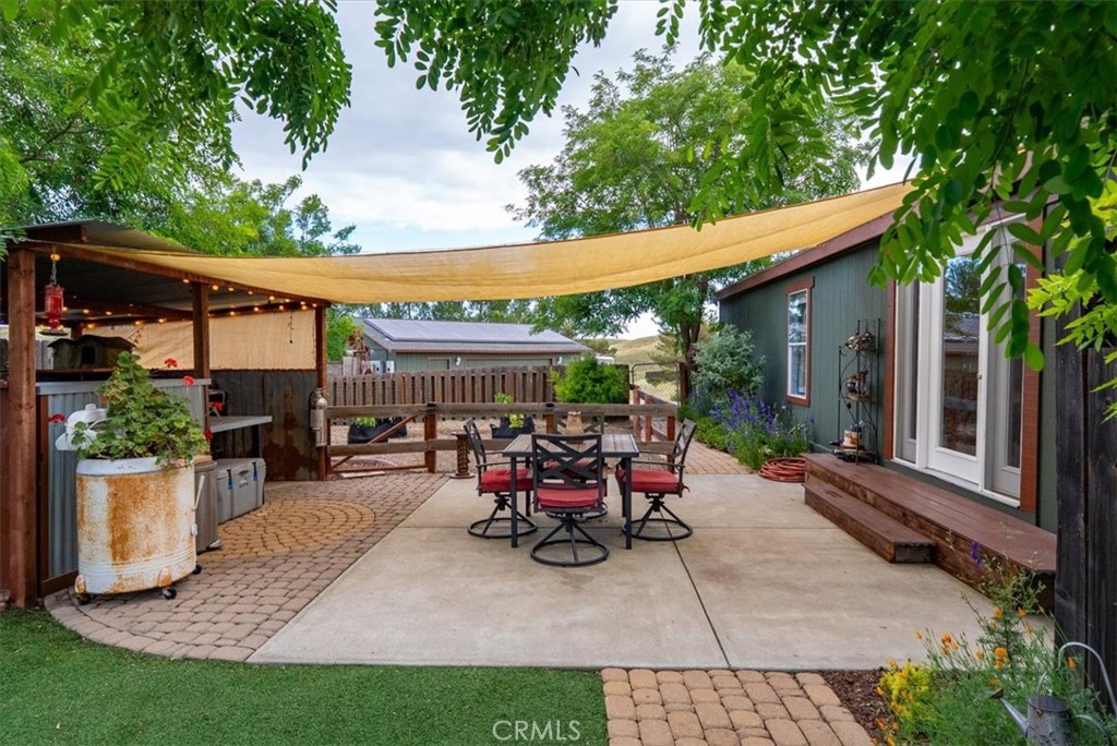 3775 E Highway 41