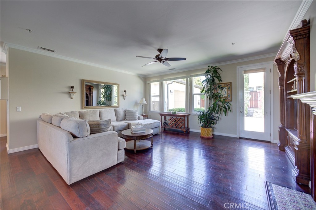 1090 Muscat Court