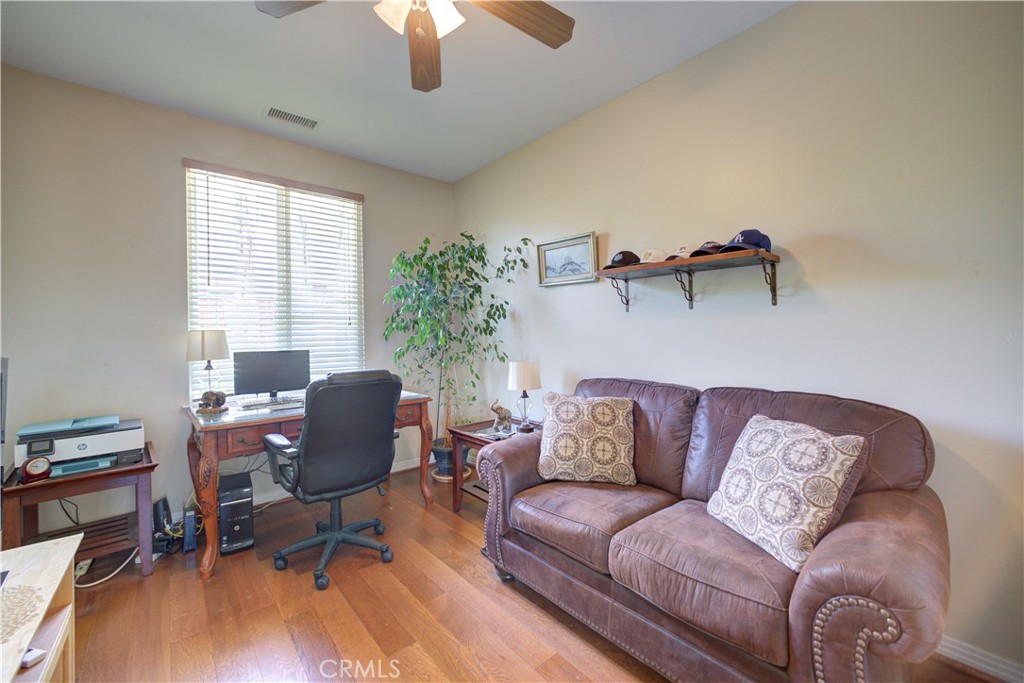 1090 Muscat Court