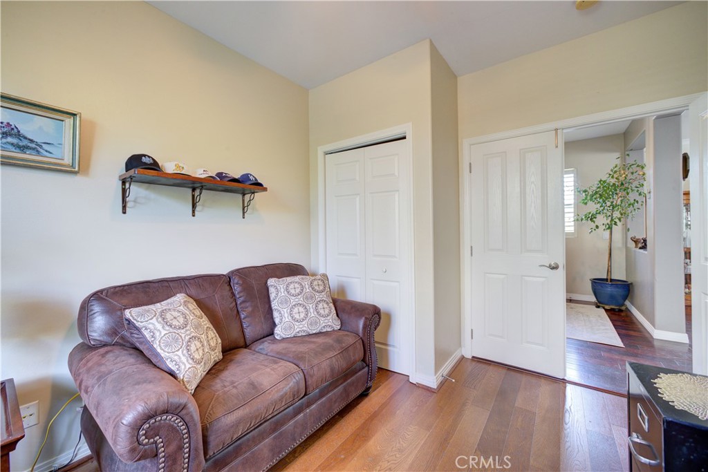 1090 Muscat Court
