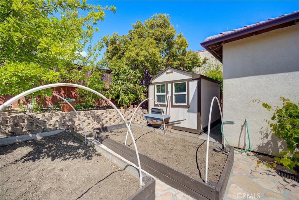 1090 Muscat Court