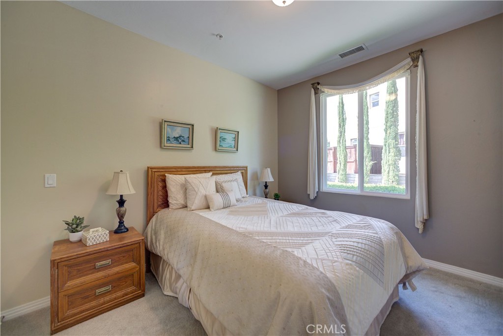 1090 Muscat Court
