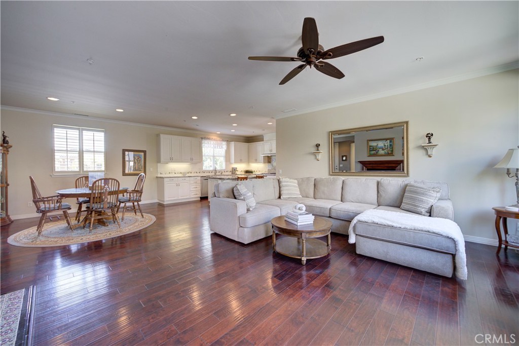 1090 Muscat Court
