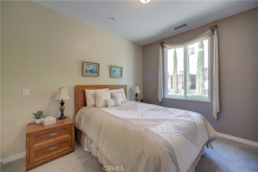1090 Muscat Court