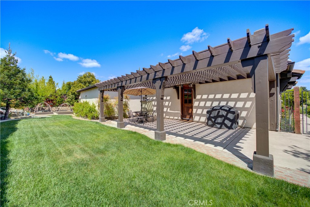 1090 Muscat Court