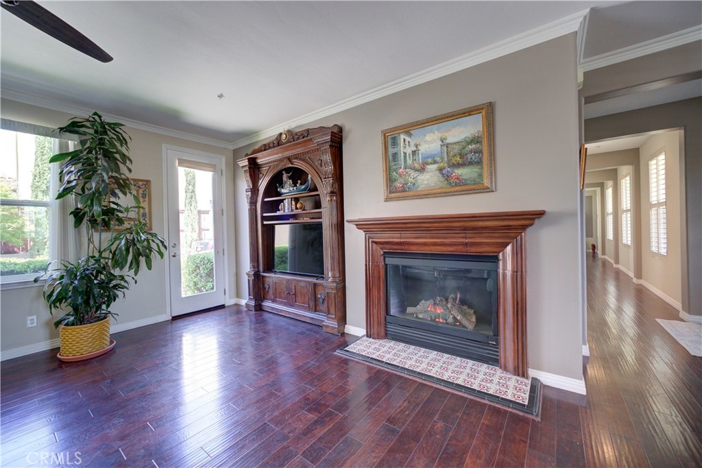 1090 Muscat Court