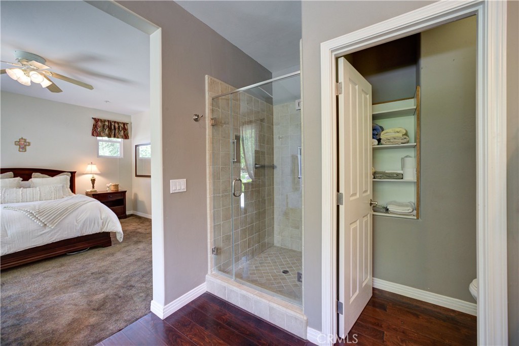 1090 Muscat Court