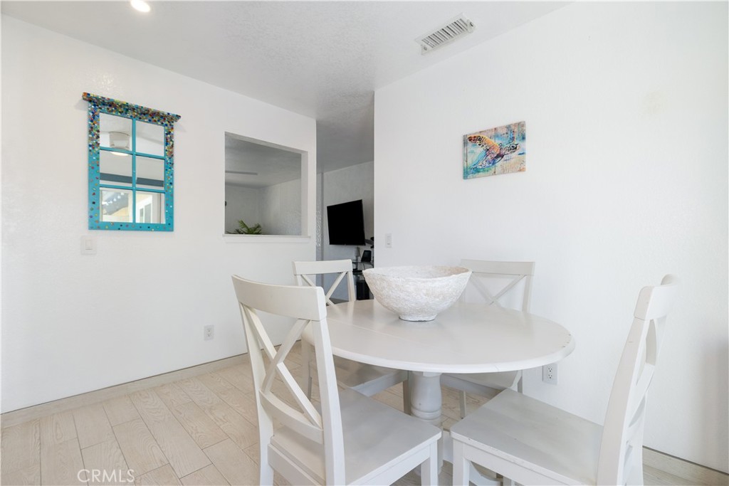 1215 Farroll B