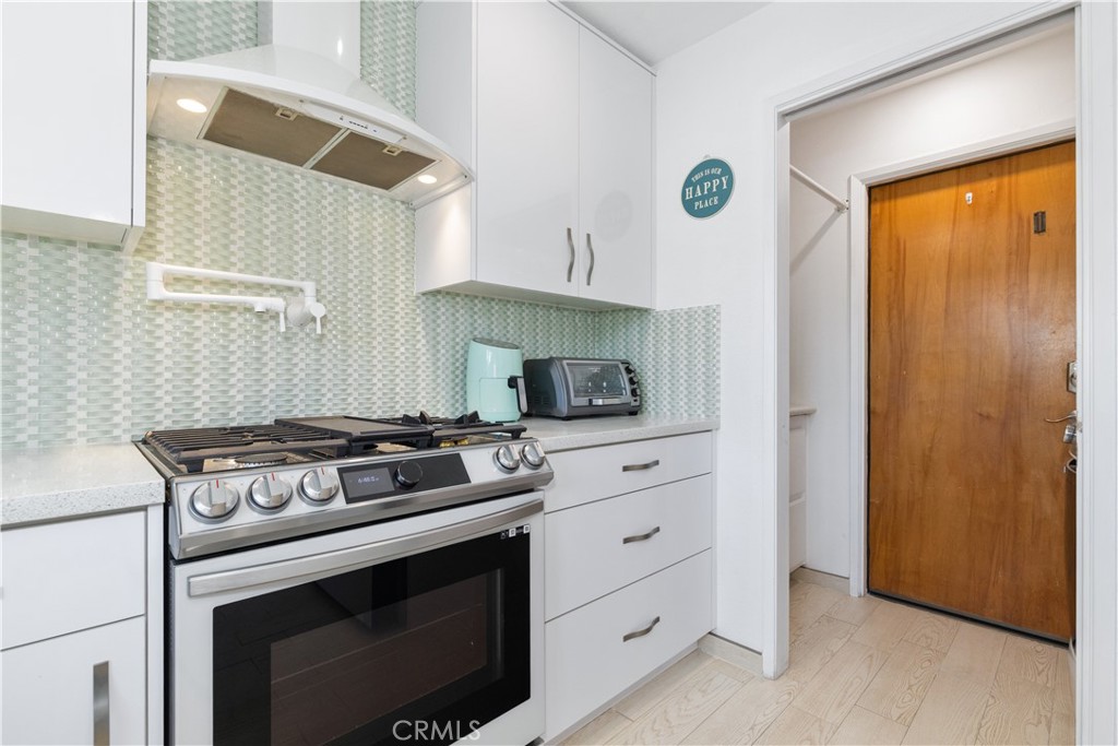 1215 Farroll B