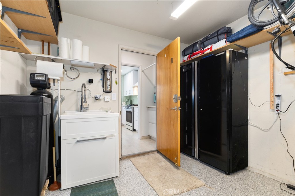 1215 Farroll B