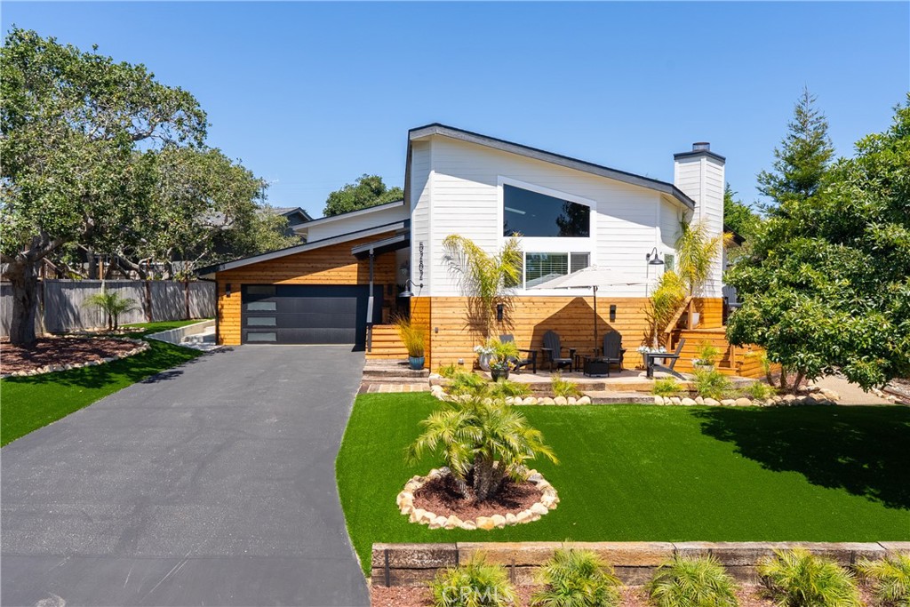 5282 Hillcrest