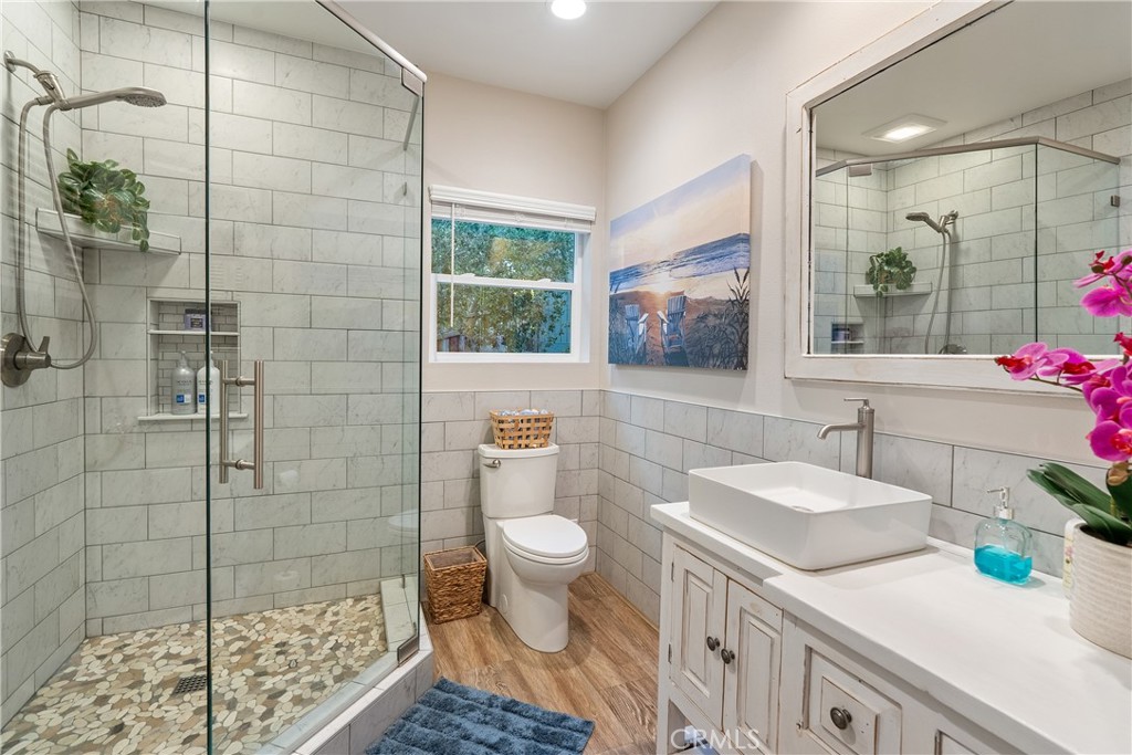 5282 Hillcrest